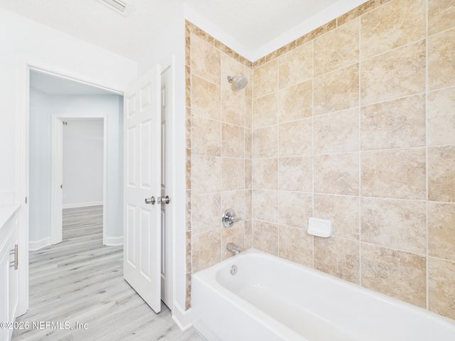 4018 ANDERSON WOODS Drive, Jacksonville, FL 32218