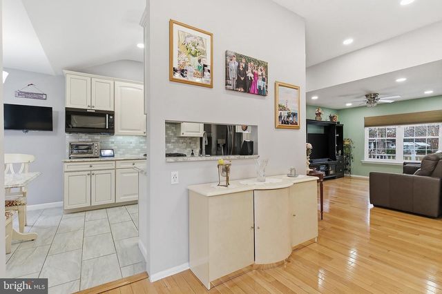 112 GUNWALE ROAD, Manahawkin, NJ 08050