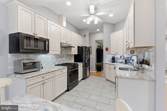 112 GUNWALE ROAD, Manahawkin, NJ 08050