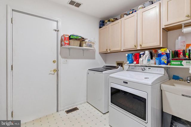 112 GUNWALE ROAD, Manahawkin, NJ 08050