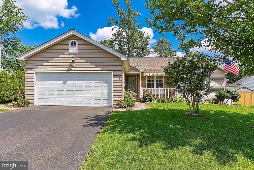 112 GUNWALE ROAD, Manahawkin, NJ 08050