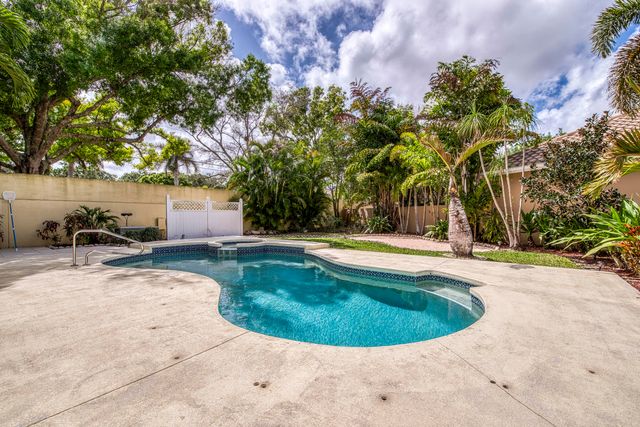 190 S Hampton Drive, Jupiter, FL 33458