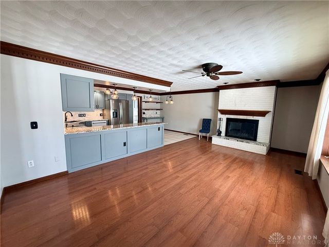 313 Scott Drive, Englewood, OH 45322