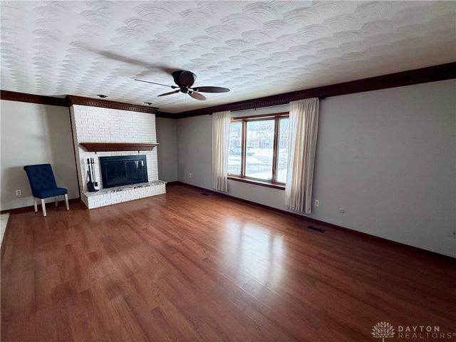 313 Scott Drive, Englewood, OH 45322