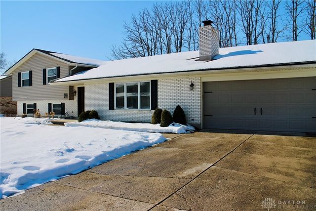 313 Scott Drive, Englewood, OH 45322