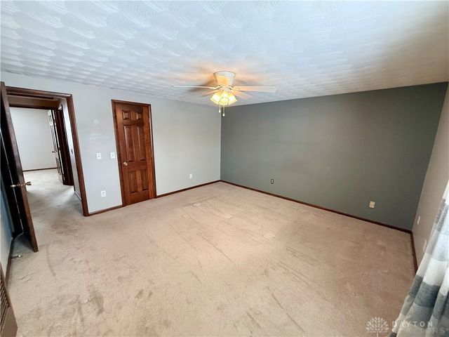 313 Scott Drive, Englewood, OH 45322