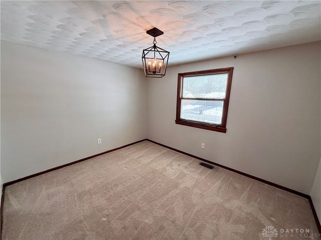 313 Scott Drive, Englewood, OH 45322