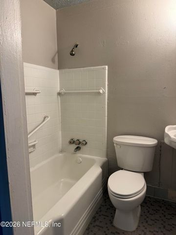 6528 MITFORD Road, Jacksonville, FL 32210