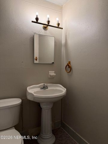 6528 MITFORD Road, Jacksonville, FL 32210