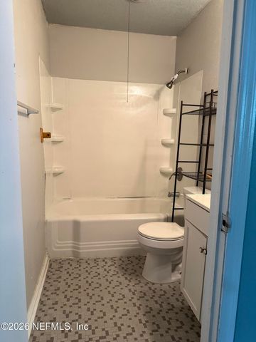 6528 MITFORD Road, Jacksonville, FL 32210