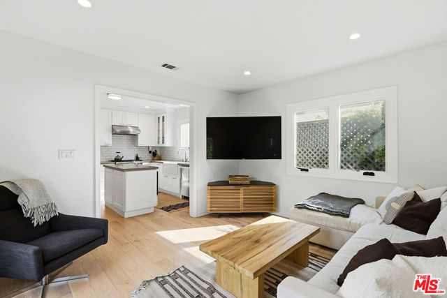 627 N Fuller Avenue, Los Angeles, CA 90036