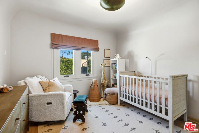 627 N Fuller Avenue, Los Angeles, CA 90036