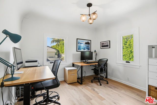 627 N Fuller Avenue, Los Angeles, CA 90036