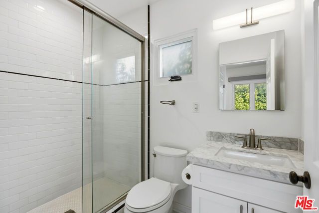 627 N Fuller Avenue, Los Angeles, CA 90036