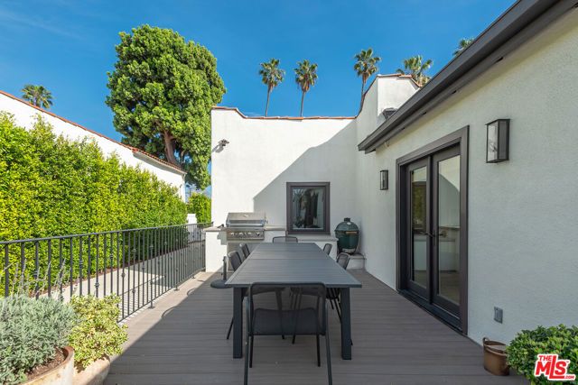 627 N Fuller Avenue, Los Angeles, CA 90036