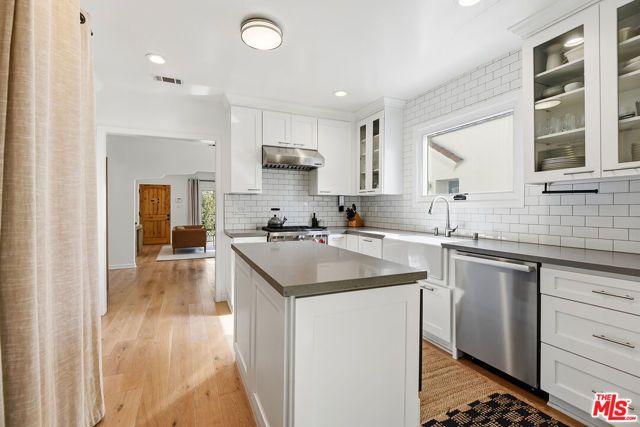 627 N Fuller Avenue, Los Angeles, CA 90036