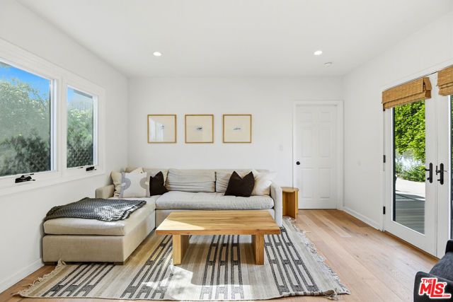 627 N Fuller Avenue, Los Angeles, CA 90036