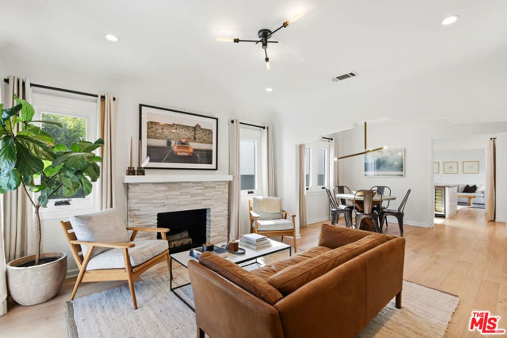 627 N Fuller Avenue, Los Angeles, CA 90036