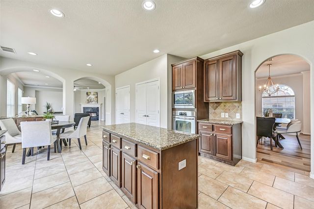 2508 Rockygate Lane, Friendswood, TX 77546