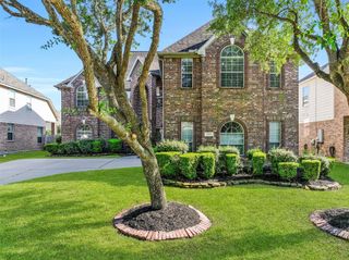 2508 Rockygate Lane, Friendswood, TX 77546