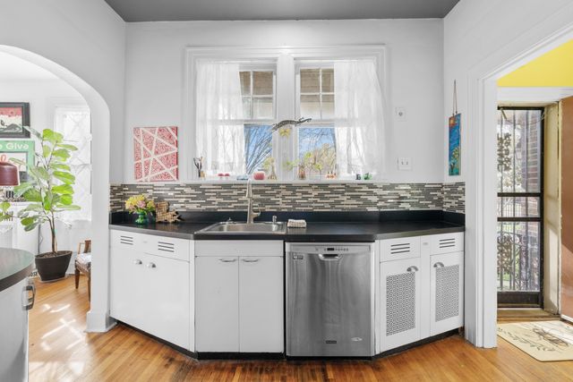 1894 JACKSON AVE, Memphis, TN 38107