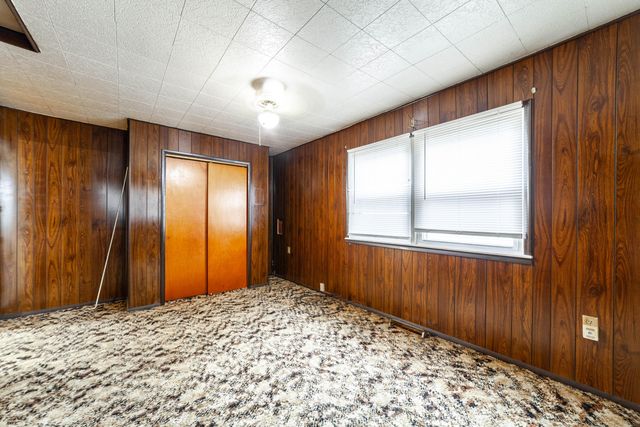 120 ADAMS ST, Centralia, MO 65240