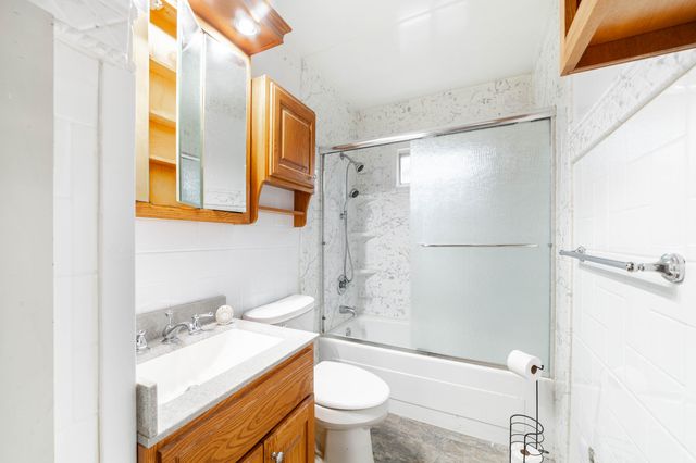 120 ADAMS ST, Centralia, MO 65240