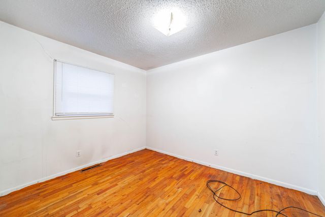 120 ADAMS ST, Centralia, MO 65240