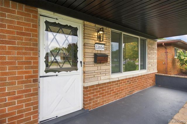 32654 Bunert Road, Warren, MI 48088