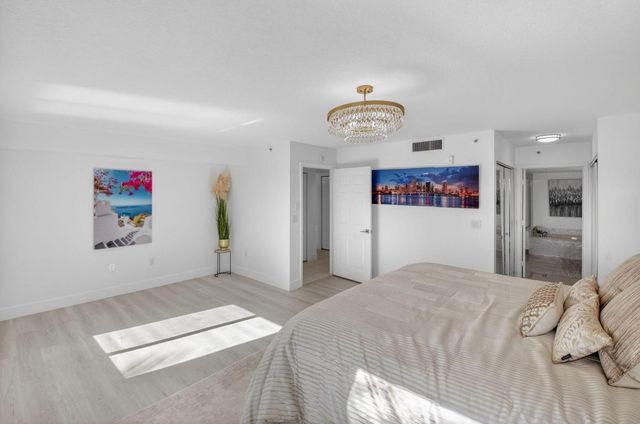 5778 Crystal Shores Drive 406, Boynton Beach, FL 33437