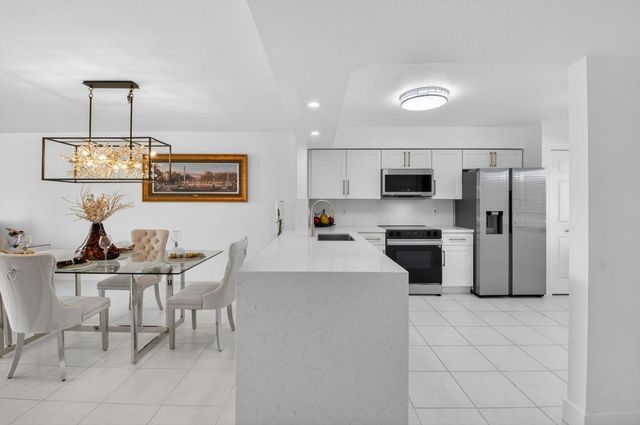 5778 Crystal Shores Drive 406, Boynton Beach, FL 33437