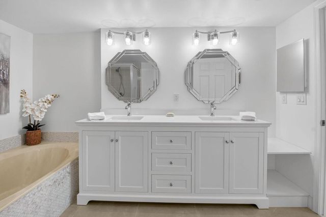 5778 Crystal Shores Drive 406, Boynton Beach, FL 33437