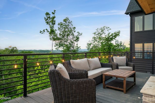 1334 Reedmont Way, Sevierville, TN 37876