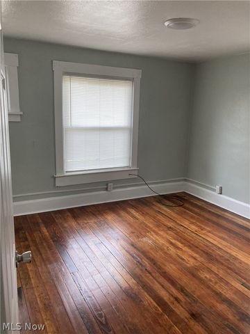 2527 Coventry Boulevard NE, Canton, OH 44705
