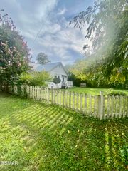 1825 Newman Town, Sevierville, TN 37862