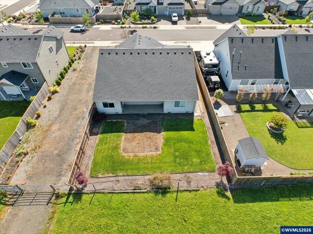4722 Royal Dr NE, Albany, OR 97321