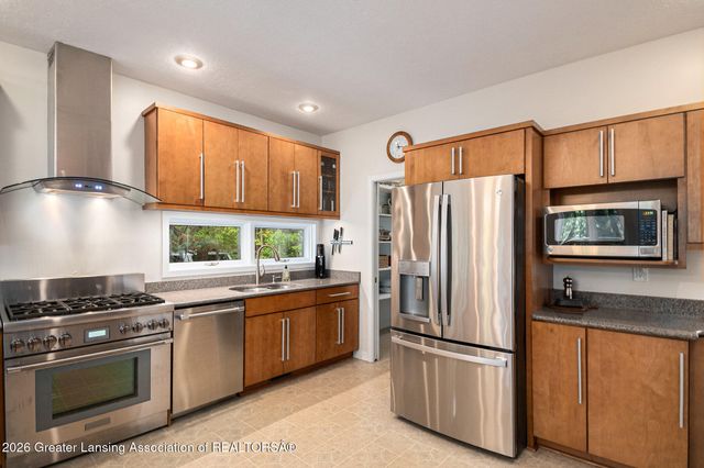 2473 Small Acres Lane, Okemos, MI 48864