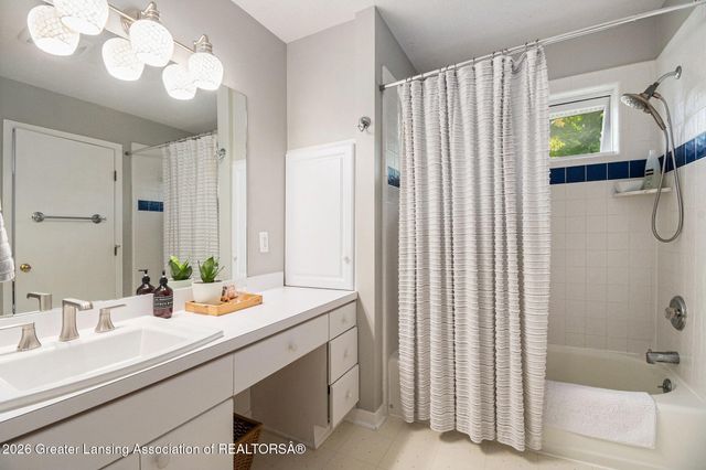 2473 Small Acres Lane, Okemos, MI 48864