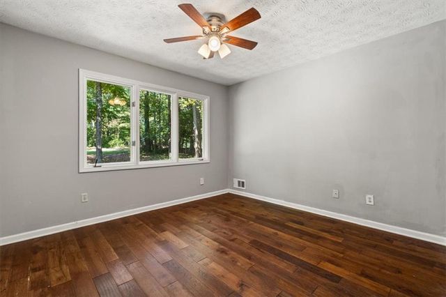 1820 Commonwealth Avenue, Cumming, GA 30041