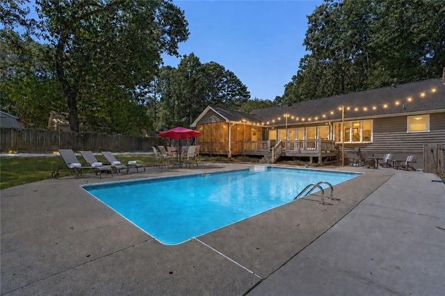 1820 Commonwealth Avenue, Cumming, GA 30041