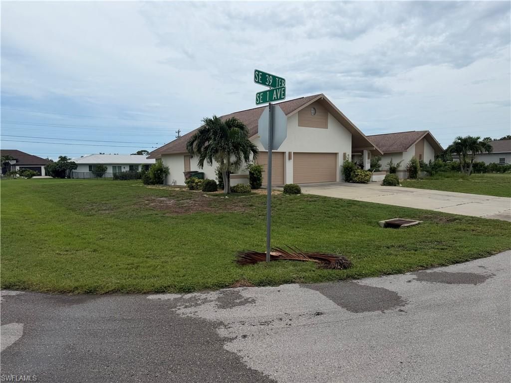 124 SE 39th TER, CAPE CORAL, FL 33904 — photo 2