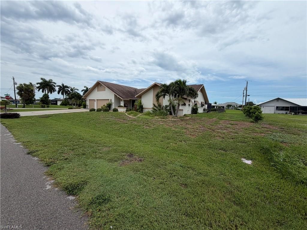 124 SE 39th TER, CAPE CORAL, FL 33904 — photo 3