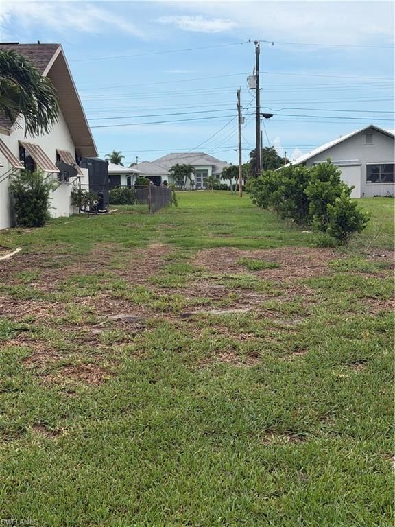 124 SE 39th TER, CAPE CORAL, FL 33904 — photo 4