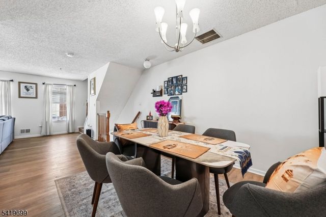 48 Cornerstone Ln, Newark City, NJ 07103