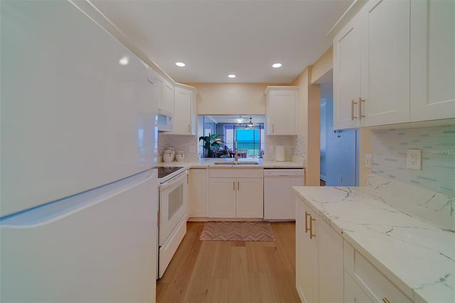 18304 GULF BOULEVARD 102, Redington Shores, FL 33708