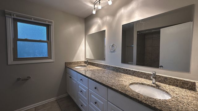 1607 Sylvan Court, Flossmoor, IL 60422