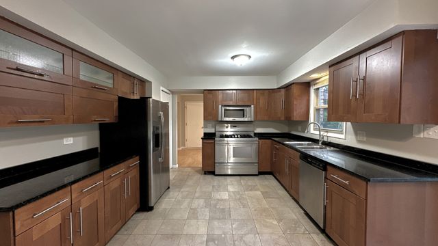 1607 Sylvan Court, Flossmoor, IL 60422
