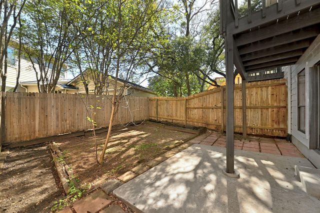 1301 Spyglass DR, Austin, TX 78746