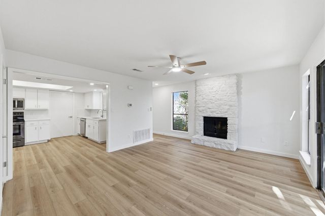 1301 Spyglass DR, Austin, TX 78746