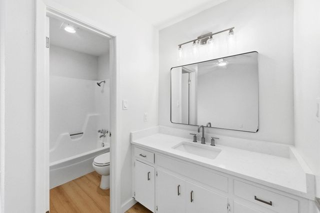 1301 Spyglass DR, Austin, TX 78746